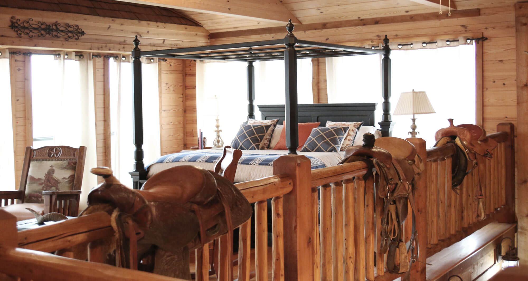 Lucky Spur Ranch – Luxurious Cabins